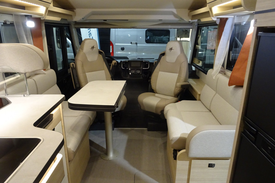 RAPIDO 866 F MODELE 2025