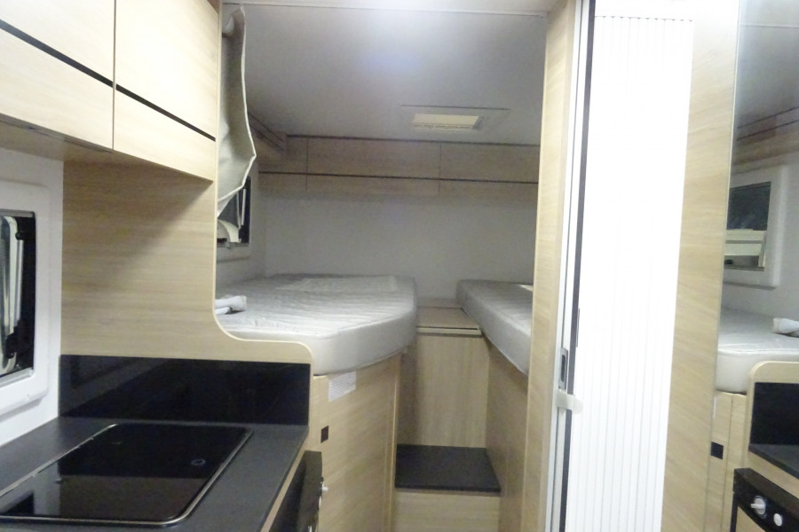 CHAUSSON S 697  FIRST LINE