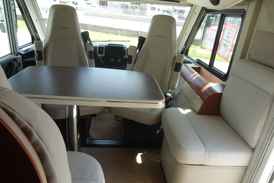 MOBILVETTA YACHT 89