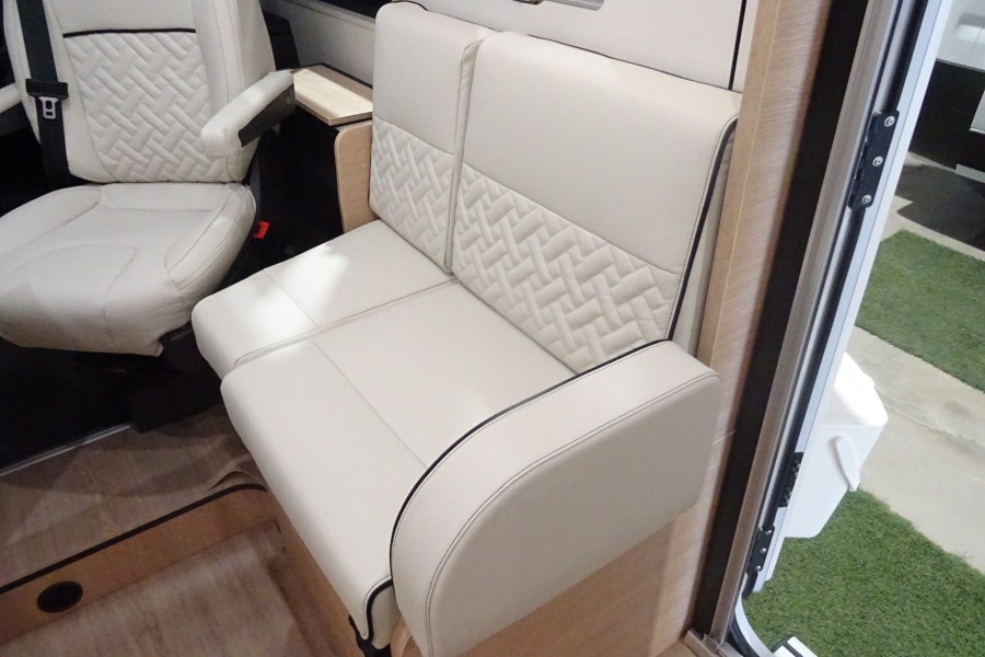 RAPIDO C66 I OL MODELE 2027
