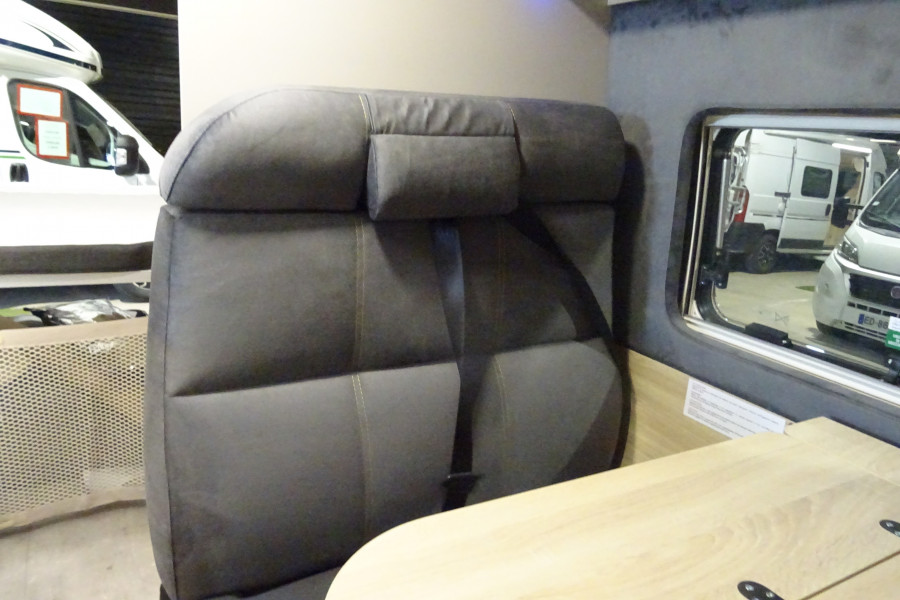 CHAUSSON V 594 ROAD SPORT LINE  MODELE 2027