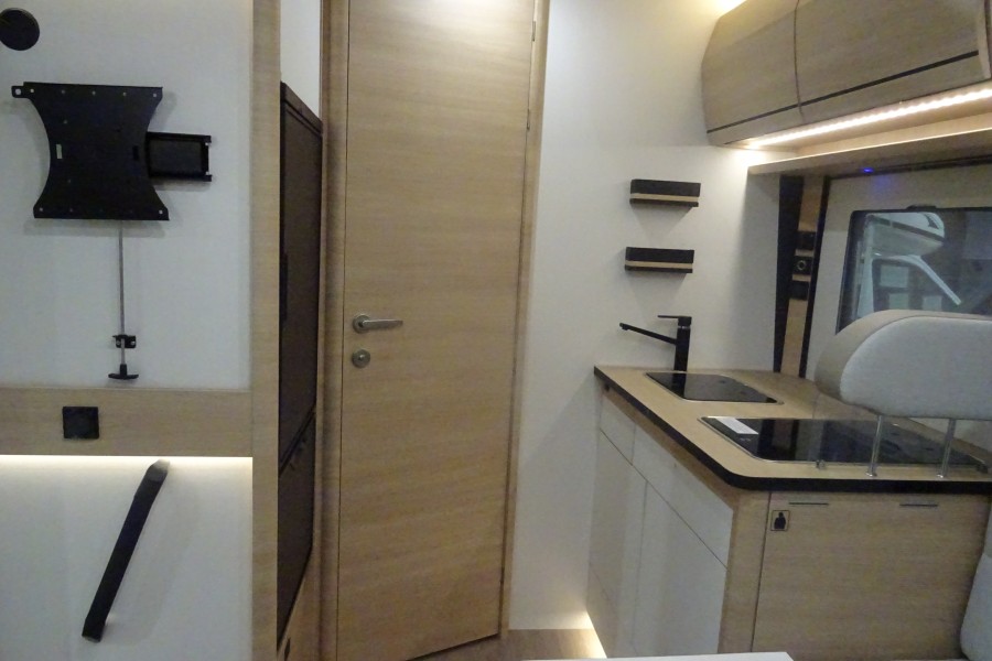 RAPIDO 606F MODELE 2027