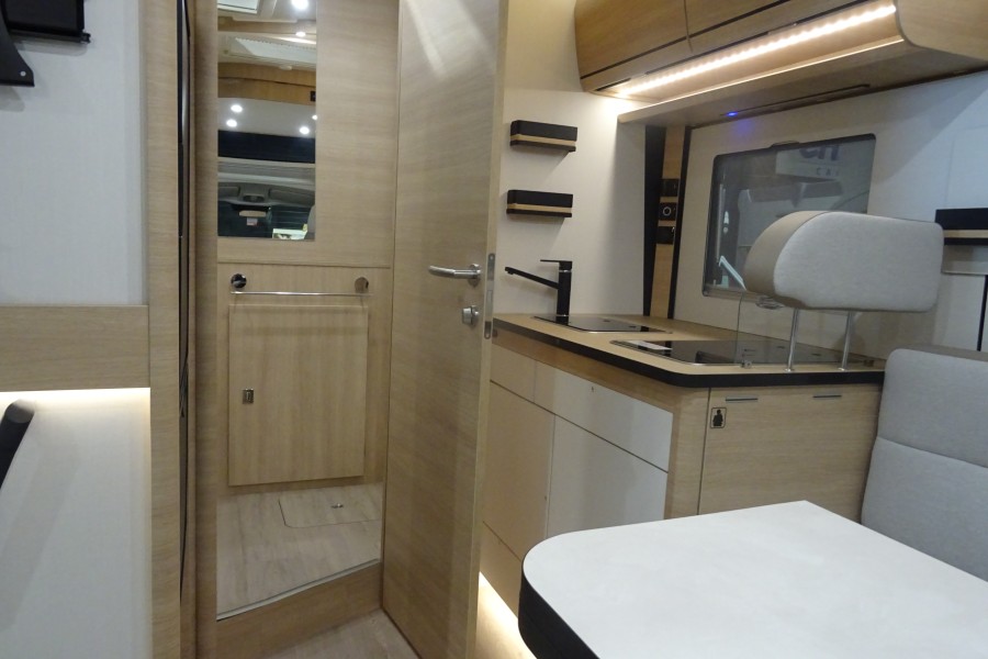 RAPIDO 606F MODELE 2027