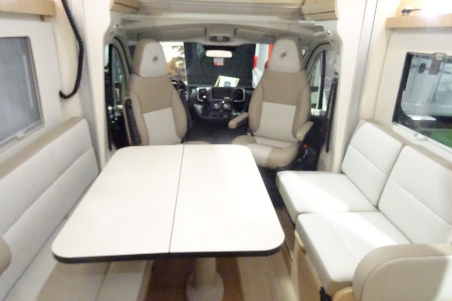 RAPIDO 606F MODELE 2027