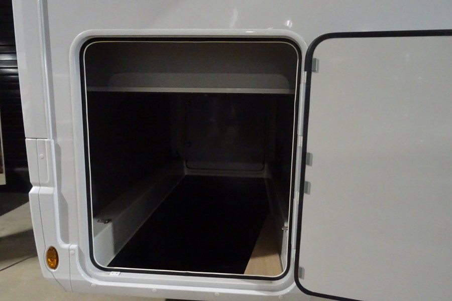 RAPIDO 696 OL  MODELE 2027