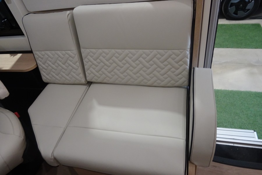 RAPIDO 896 OL MODELE 2027