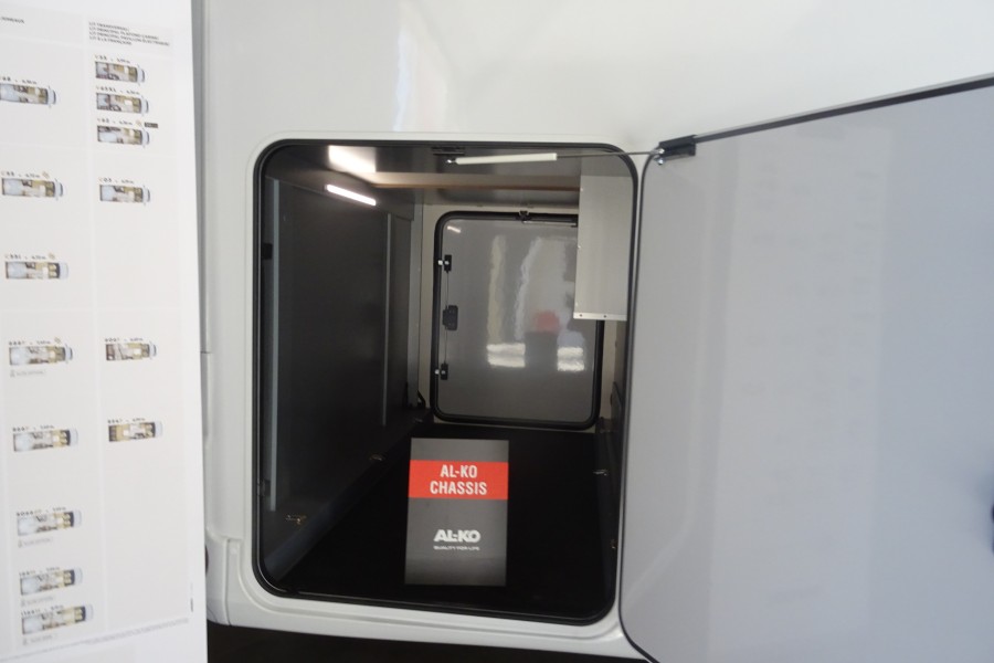 RAPIDO 8066 DF MODELE 2027