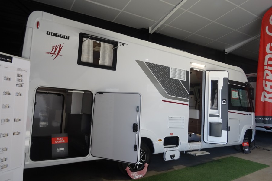 RAPIDO 8066 DF MODELE 2027