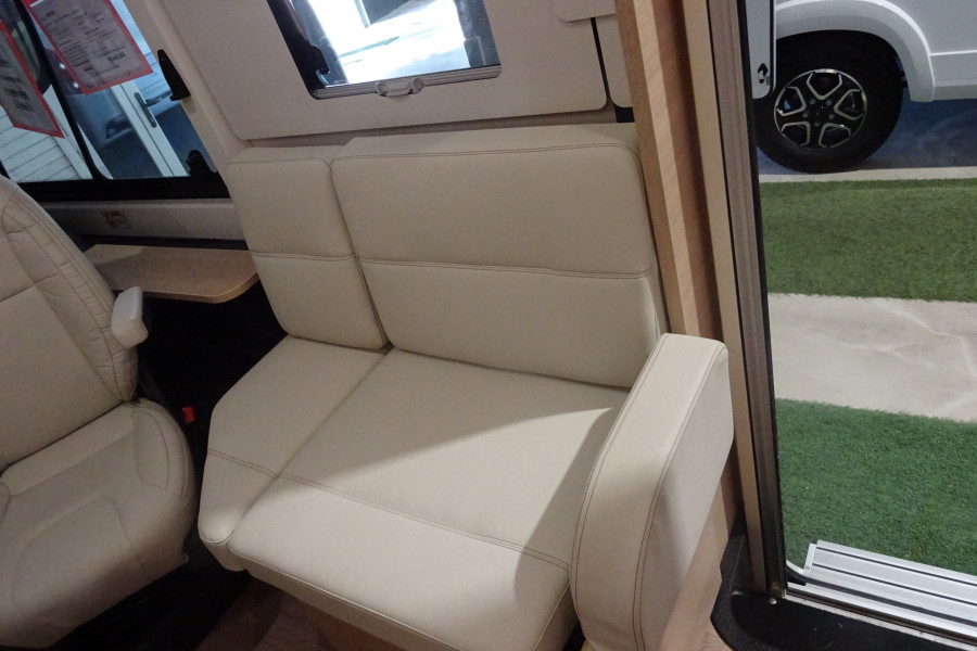 RAPIDO 866 F MODELE 2026