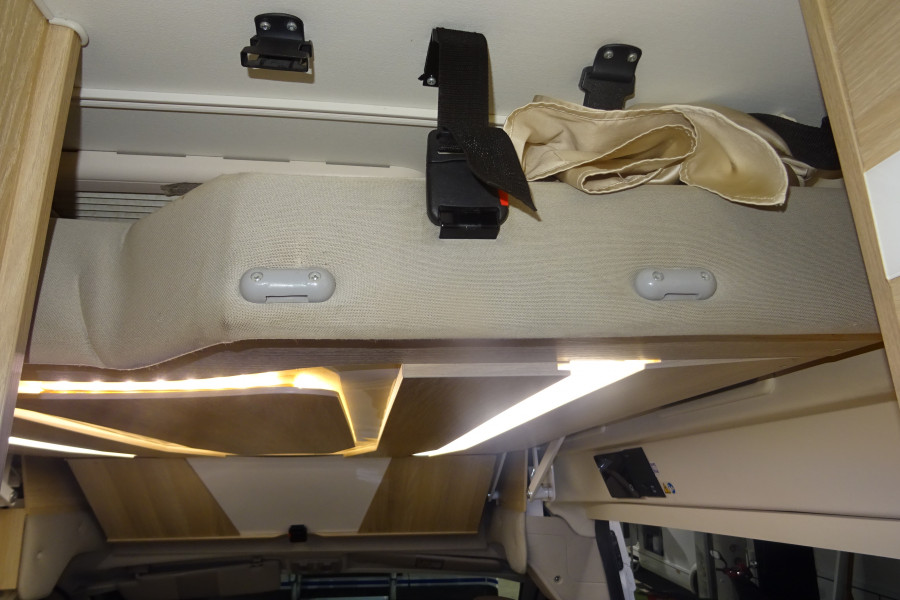 CAMPEREVE FAMILY VAN