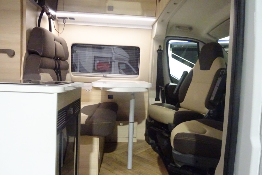 CHAUSSON V 594 M FIRST LINE