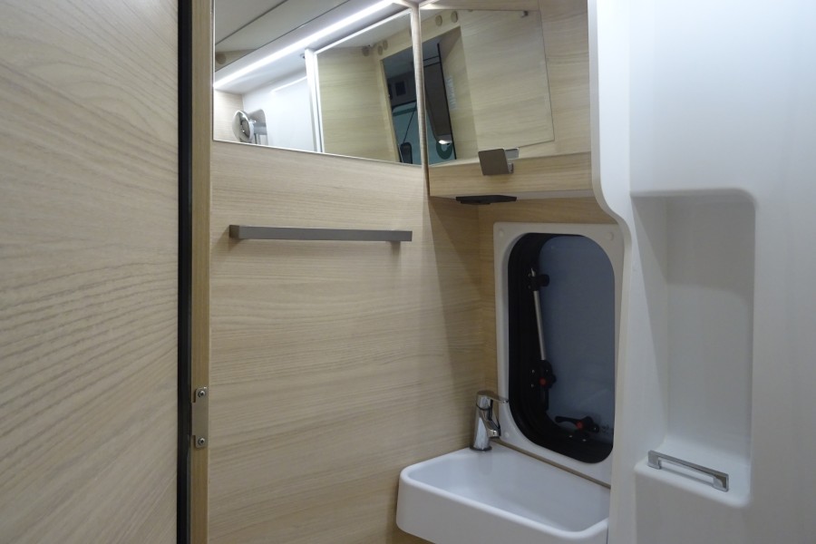CHAUSSON V 594 M FIRST LINE