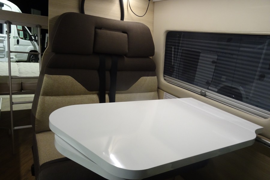 CHAUSSON V 594 M FIRST LINE
