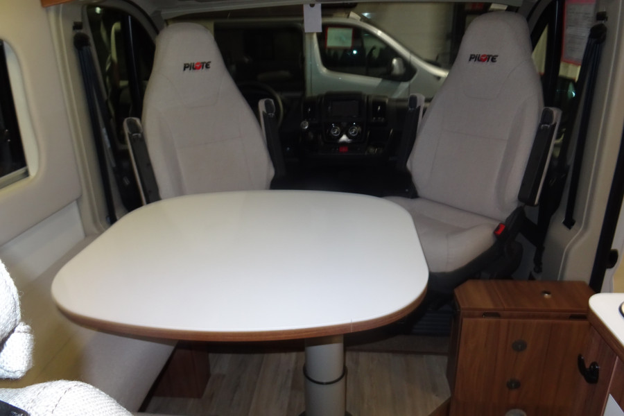 PILOTE  V 630 GF